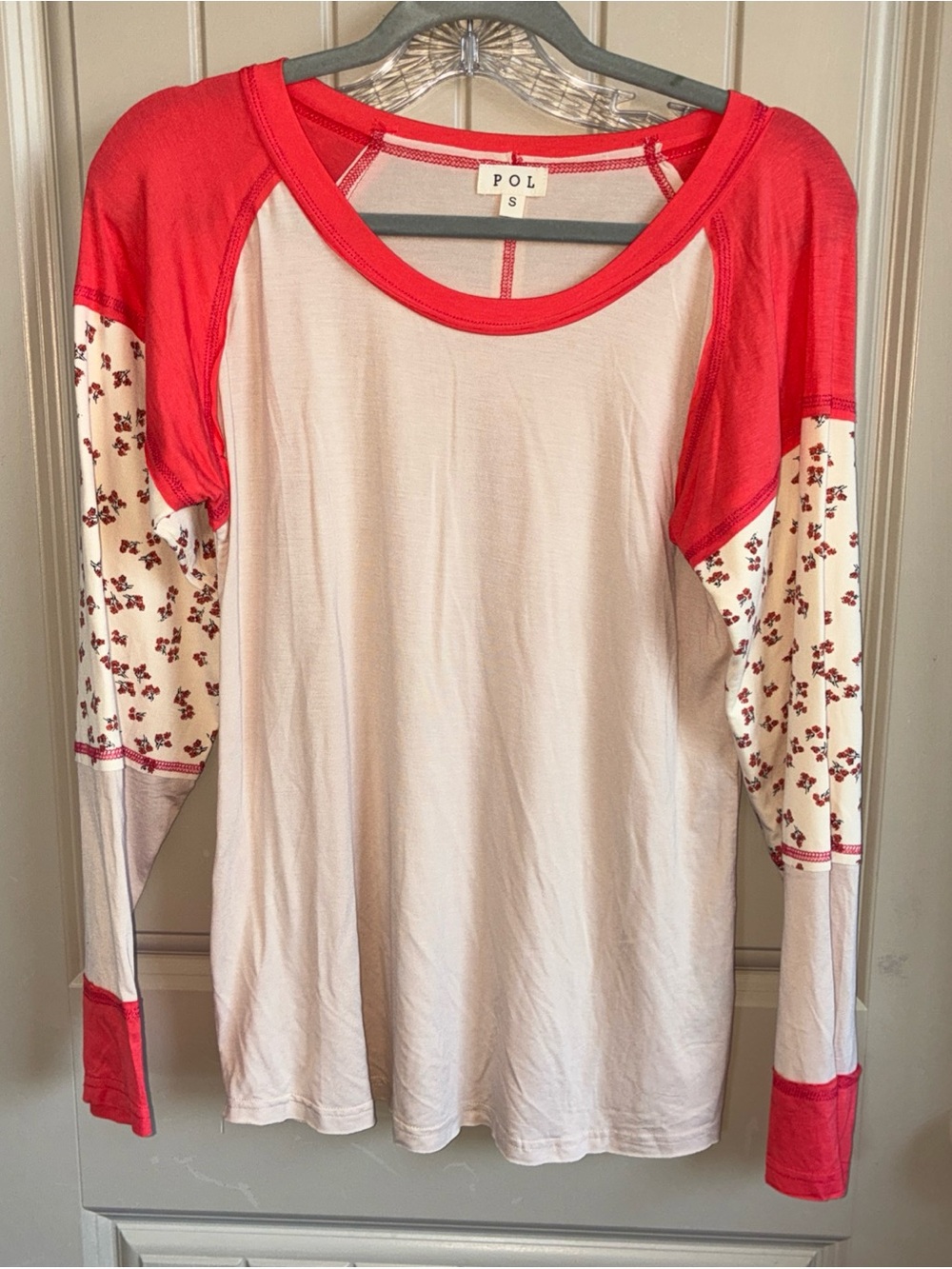 POL Long-Sleeve Raglan Tee in Coral and Cream with Floral Sleeves